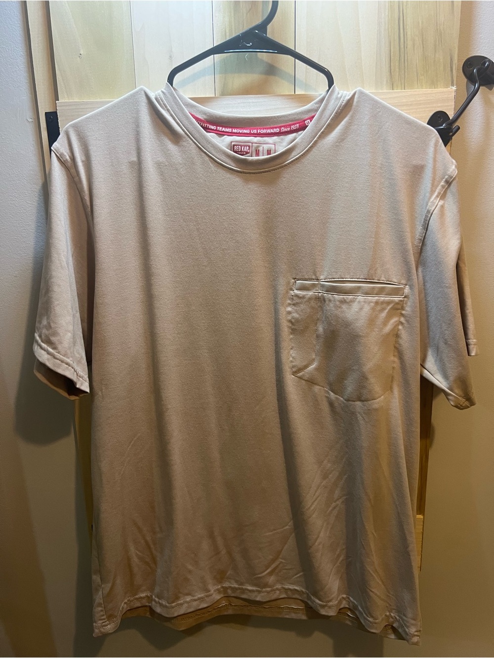 Men’s Short-Sleeve Pocket T-Shirt — Light Beige